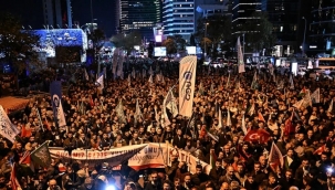 İsrail müdahalesi sonrası halk sokağa çıktı