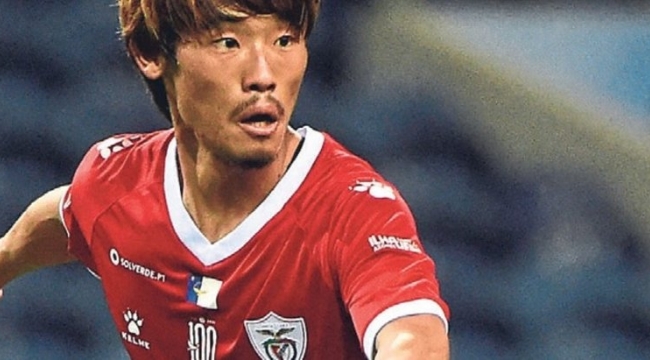 Kara Kartal'a Japon orta saha