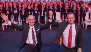 Yılmaz Büyükerşen aktif siyaseti bıraktığını açıkladı: