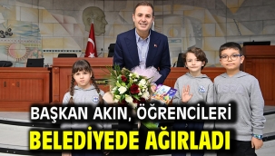 Başkan Akın, öğrencileri belediyede ağırladı
