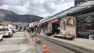 Borç enkaz oldu, halk altında kaldı