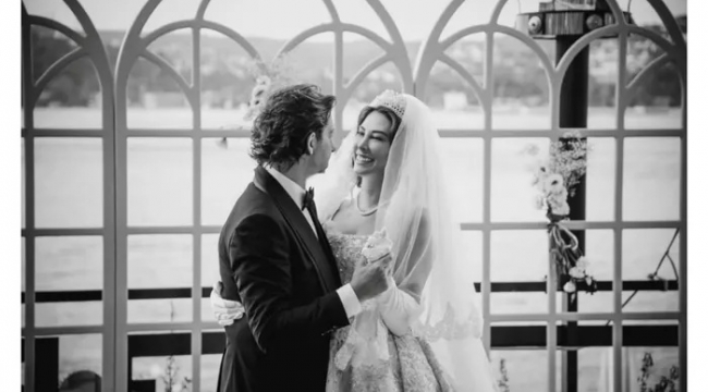 Eski manken Şenay Akay 14 yaşına giren üvey kızı Melek'in doğum gününü böyle kutladı