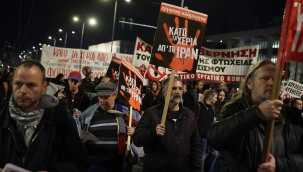 Körfez'e düşen Rusya'ya sarıldı