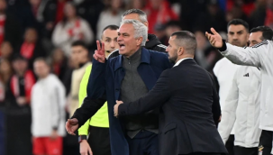 Yine Mourinho yine kırmızı kart