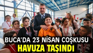 Buca'da 23 Nisan coşkusu havuza taşındı