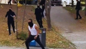 Tekin gizliyor, palalılar okul dolaşıyor