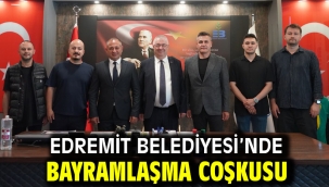 Edremit Belediyesi'nde bayramlaşma coşkusu