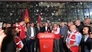 Özgür Çelik: Cumhuriyet Halk Partisi'nin liderini de yönünü de neferleri seçer