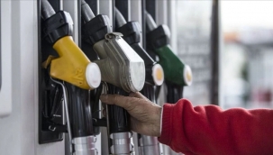 Benzine indirim geldi... Tabela değişti!