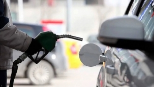 Benzine zam geldi: Fiyatlar gece yarısı değişti