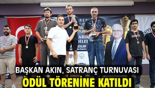 Başkan Akın, satranç turnuvası ödül törenine katıldı