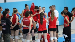 Turgutlu Belediyesi Kadın Voleybol Takımı Sezonun İlk Maçına Çıkıyor