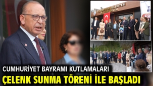Cumhuriyet Bayramı kutlamaları çelenk sunma töreni ile başladı