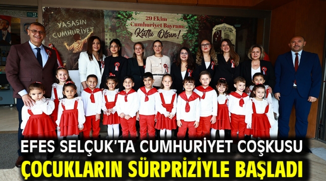 Efes Selçuk'ta Cumhuriyet Coşkusu Çocukların Sürpriziyle Başladı