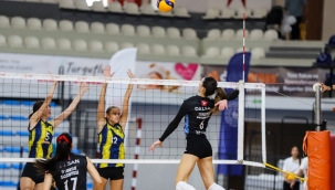 Turgutlu Belediyesi Kadın Voleybol Takımından Sezona 3-0'lık Başlangıç